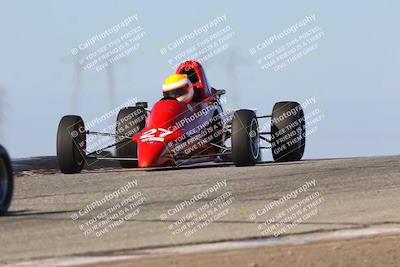 media/Oct-26-2025-CalClub SCCA (Sun) [[8ce1e69566]]/Group 6/Grapevine/